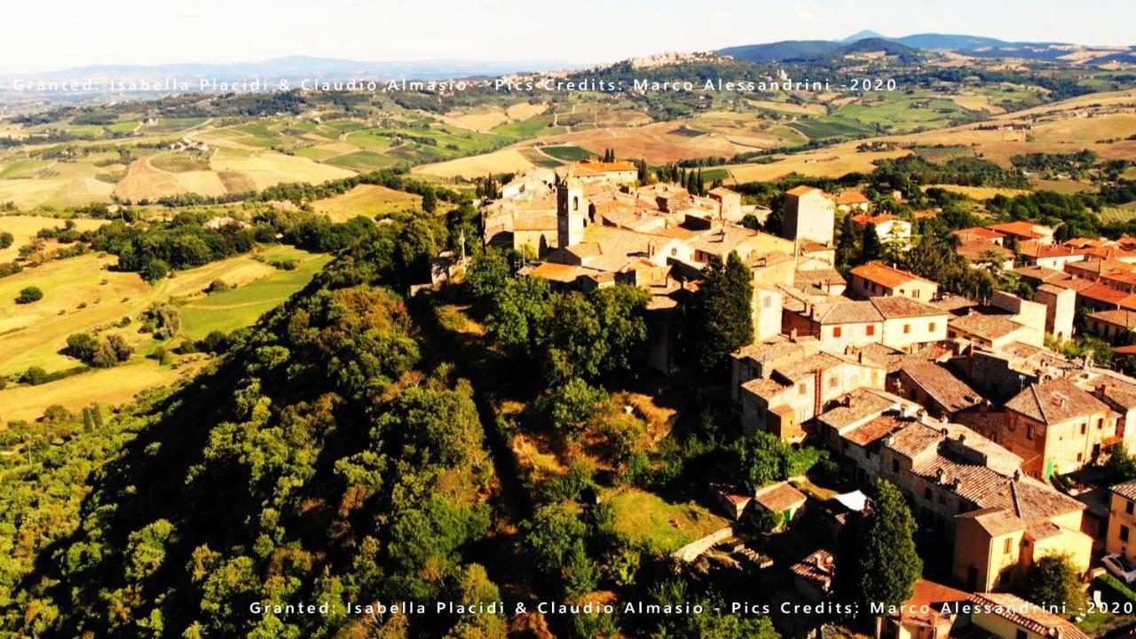 B&B Il Glicine Montefollonico Dış mekan fotoğraf