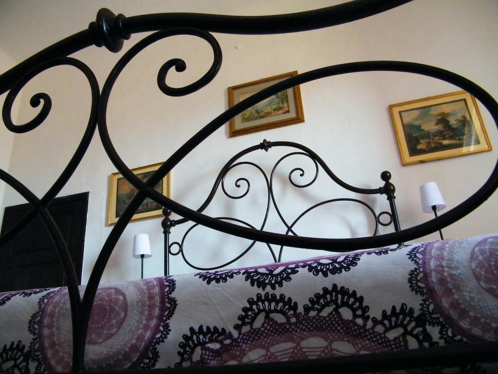 B&B Il Glicine Montefollonico Oda fotoğraf